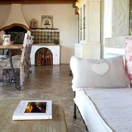 Sleeps 4 Villa Murta Maria